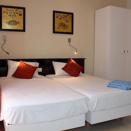 Atlantis Lodge Marsalforn Bagian luar foto